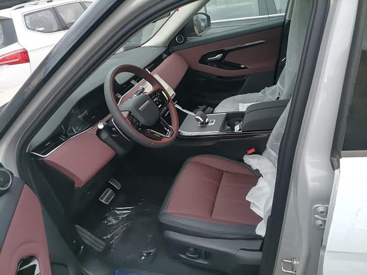 Land Rover Range Rover Evoque L 2026 2026款 揽胜极光 L SE