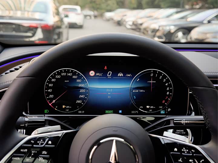 Mercedes-Benz E-Class Hybrid 2024 2024款 E 350 e L 插电式混合动力轿车