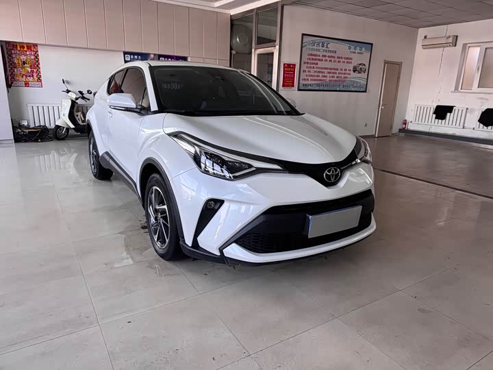 Toyota C-HR 2023 2023款 2.0L 豪华版