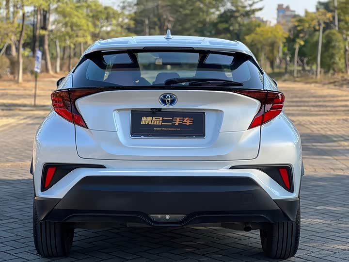 Toyota Izoa 2021 2021款 双擎 2.0L 奕驰版