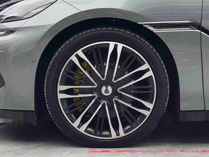 Denza Z9GT 2024 2024款 1100四驱Ultra版