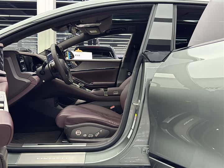 Denza Z9GT 2024 2024款 1100四驱Ultra版