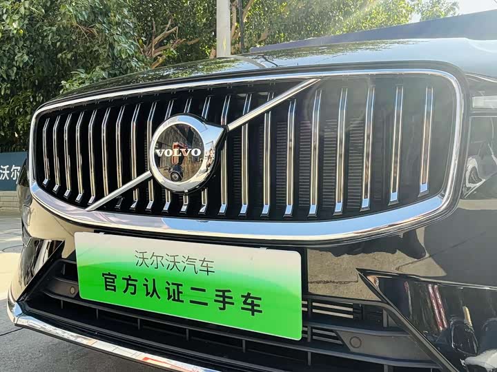 Volvo XC60 Hybrid 2025 2025款 插电式混动 长续航四驱智雅豪华版