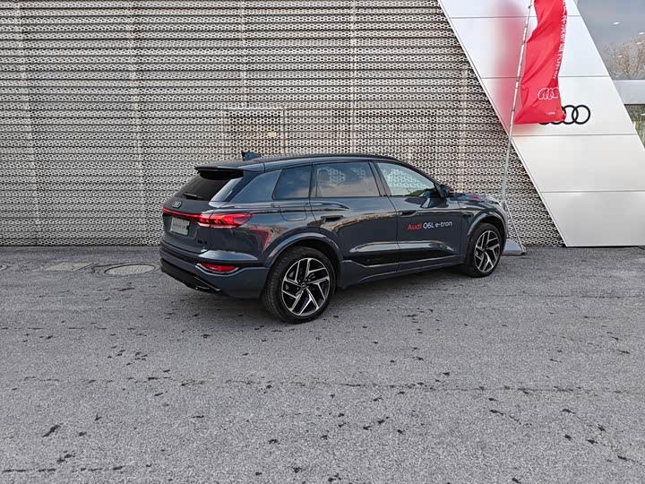 Audi Q6L e-tron 2026 2026款 首发领航版
