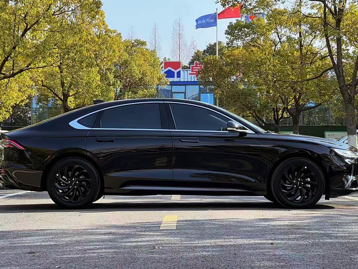 Lincoln Z (Zephyr) 2025 2025款 2.0T 尊尚混动版