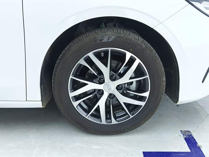 Geely Emgrand 2025 2025款 第4代 1.5L CVT龙腾版