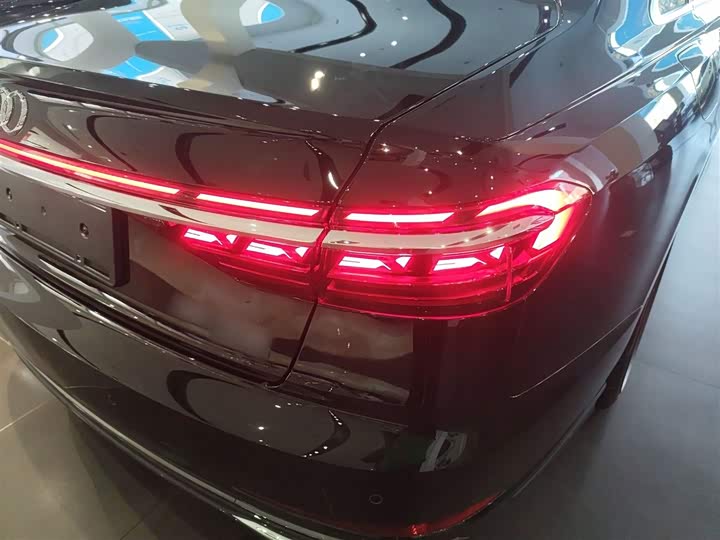 Audi A8 2025 2025款 A8L 45 TFSI quattro 豪华型