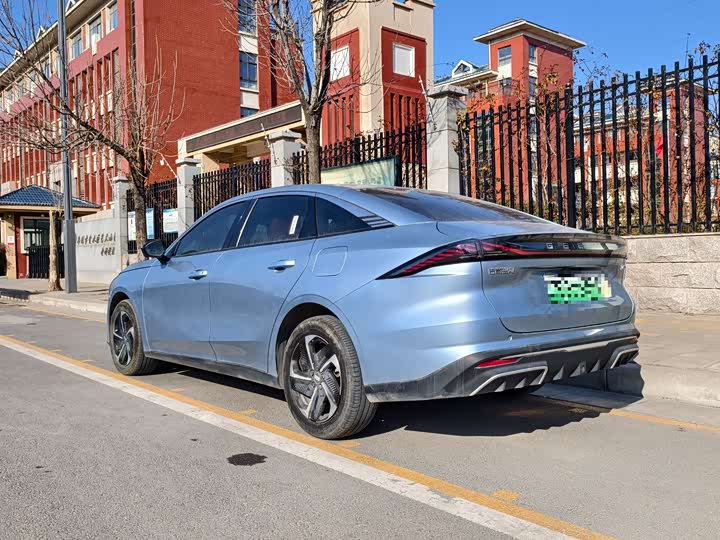 2025 Geely Galaxy L6