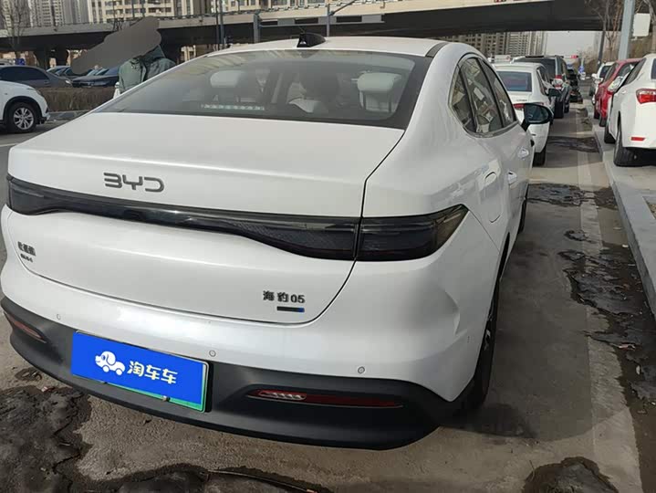 BYD Seal 05 DM-i Hybrid 2025 2025款 DM-i 智驾版 55KM尊贵型