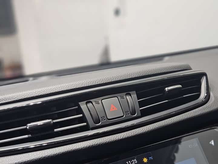 Nissan X-Trail 2023 2023款 经典 2.0L 两驱智联臻享版