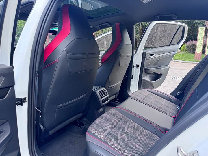 Volkswagen Golf GTI 2021 2021款 380TSI DSG GTI