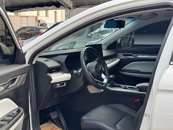 Geely Emgrand L 2022 2022款 1.4T CVT旗舰型