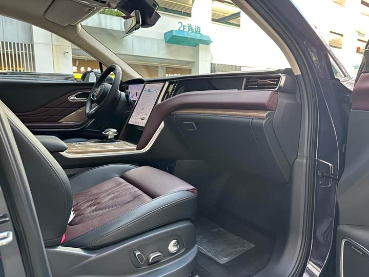 Hongqi HS7 2023 2023款 2.0T 自动四驱旗领版 六座