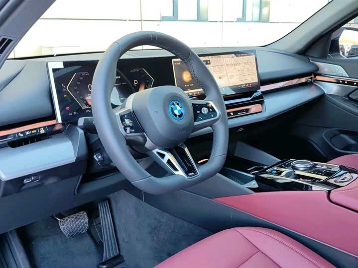 BMW i5 2024 2024款 eDrive 35L 尊享型 M运动套装