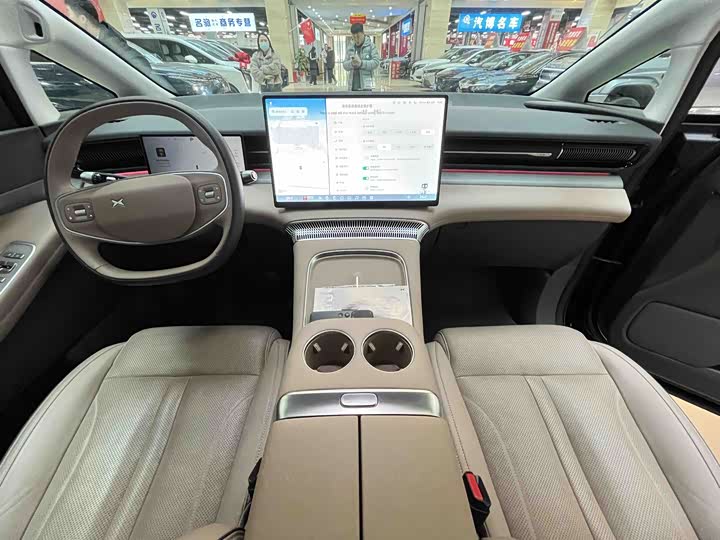 XPeng X9 2025 2025款 纯电 740超长续航 Max