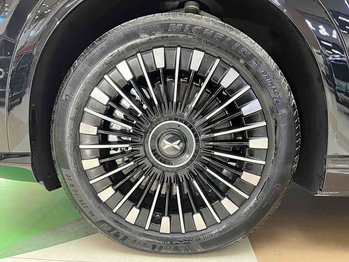 XPeng X9 2025 2025款 纯电 740超长续航 Max