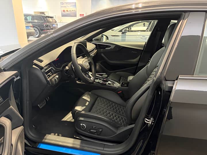 Audi RS 5 2023 2023款 RS 5 2.9T Sportback 暗金版