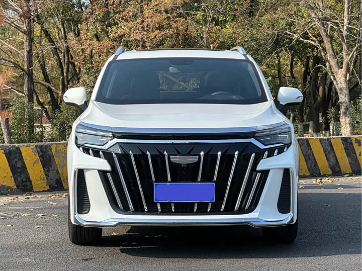 2025 Geely Okavango L