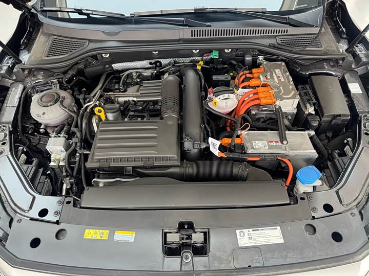 Volkswagen Passat Hybrid 2025 2025款 430PHEV 混动商务版