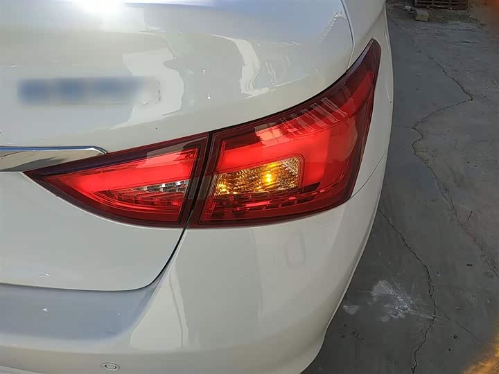 Chery Arrizo 5 2025 2025款 卓越版 1.5L CVT风尚型