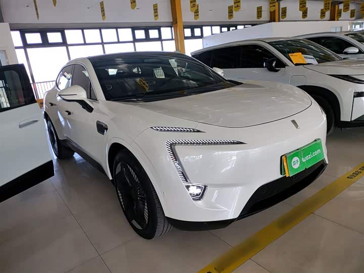 Avatr 11 2023 2023款 鸿蒙 90度 后驱版