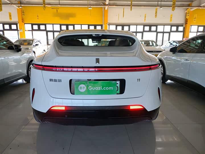 Avatr 11 2023 2023款 鸿蒙 90度 后驱版