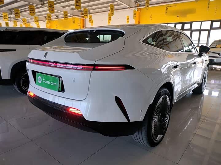 Avatr 11 2023 2023款 鸿蒙 90度 后驱版