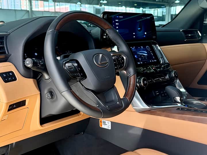 2025 Lexus LX