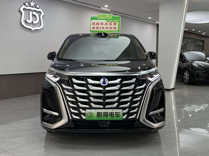 Denza D9 2025 2025款 DM-i 智驾版 1020 四驱旗舰型