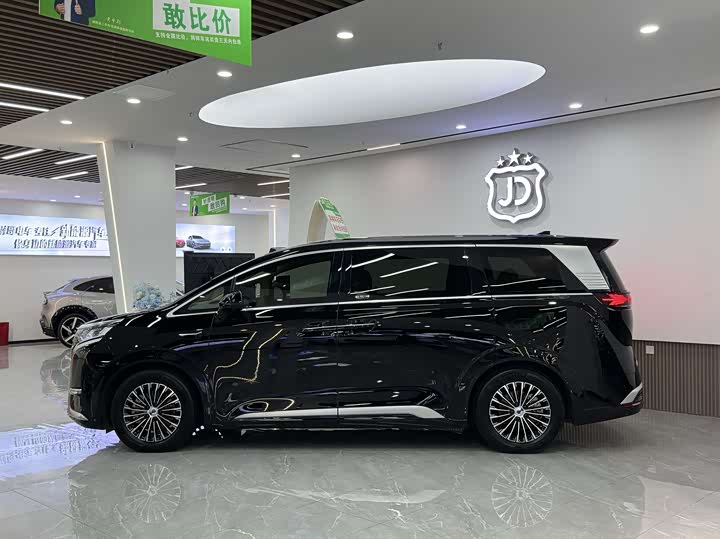 Denza D9 2025 2025款 DM-i 智驾版 1020 四驱旗舰型