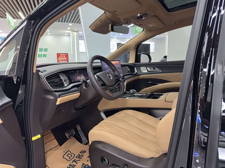 Denza D9 2025 2025款 DM-i 智驾版 1020 四驱旗舰型