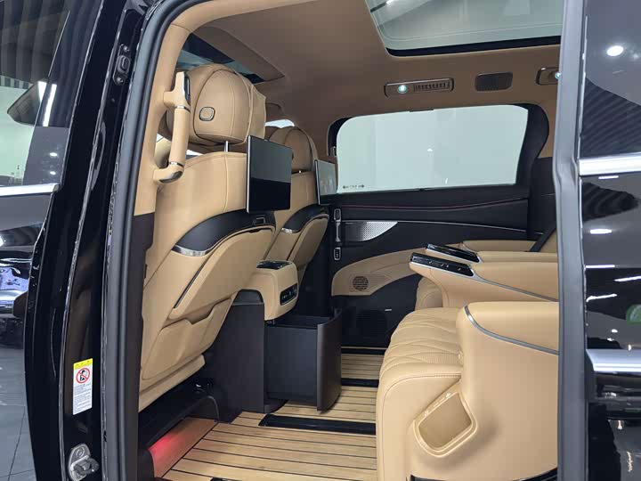 Denza D9 2025 2025款 DM-i 智驾版 1020 四驱旗舰型