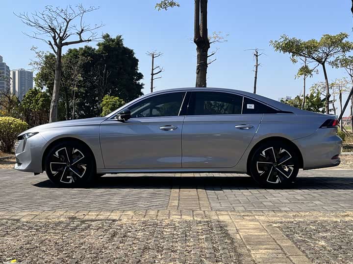 Peugeot 508 2023 2023款 508L 400THP 驭动旗舰版