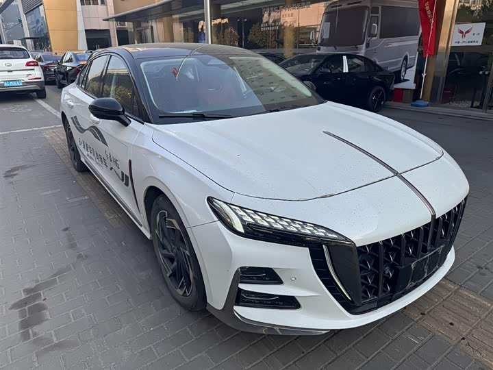 Hongqi H6 2023 2023款 2.0T 致逸版