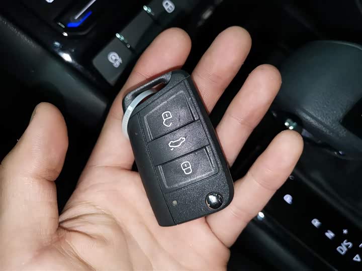 Skoda Karoq 2022 2022款 改款 TSI280 奢享版