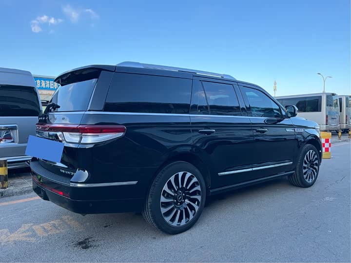 Lincoln Navigator 2022 2022款 3.5T 总统版