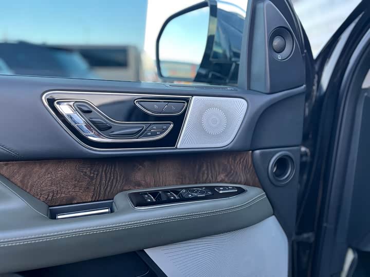 Lincoln Navigator 2022 2022款 3.5T 总统版