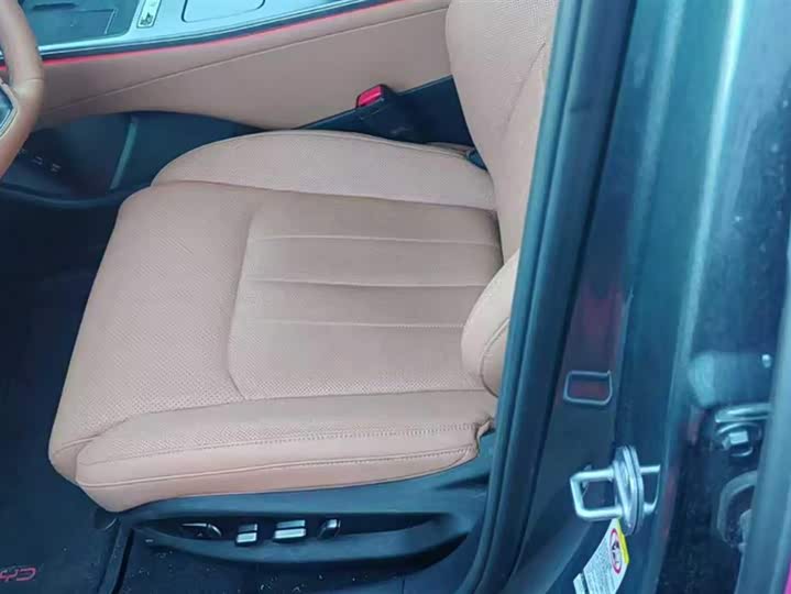 BYD Han L 2025 2025款 DM-p 四驱激光雷达旗舰型