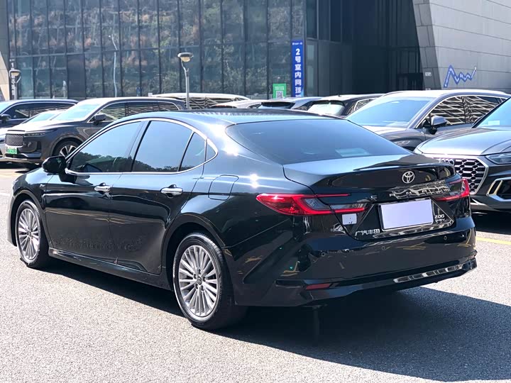 Toyota Camry 2024 2024款 双擎 2.0HG 尊贵版