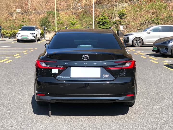 Toyota Camry 2024 2024款 双擎 2.0HG 尊贵版