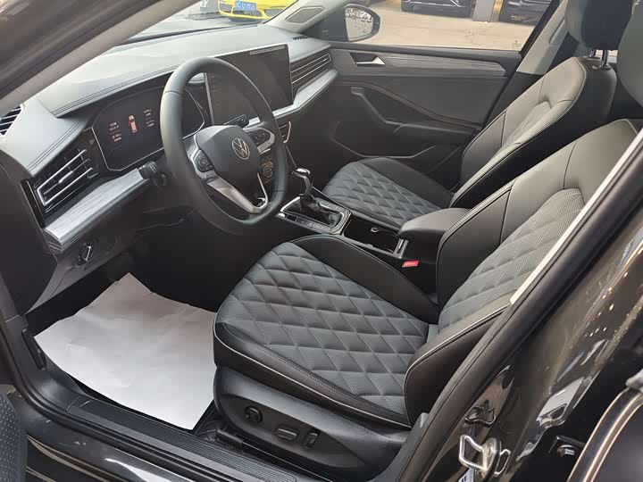 Volkswagen Sagitar L 2025 2025款 300TSI DSG超越版