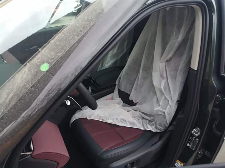 Land Rover Range Rover Evoque L 2026 2026款 揽胜极光 L SE