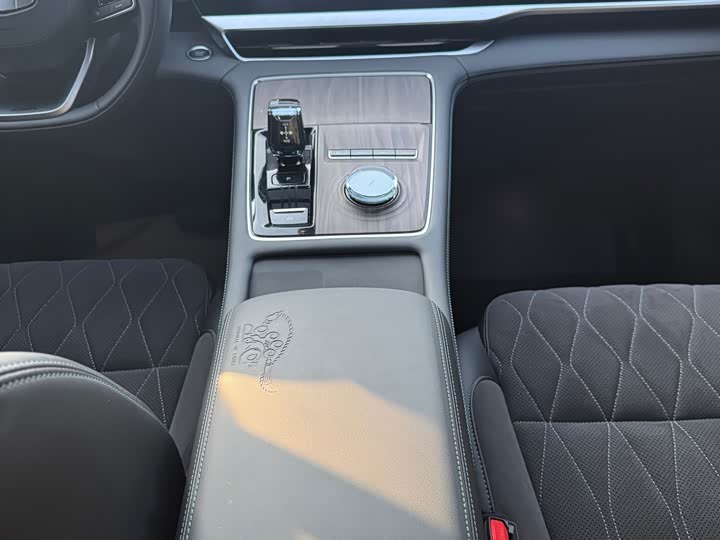 Geely Monjaro 2025 2025款 东方曜 2.0TD 自动揽星版