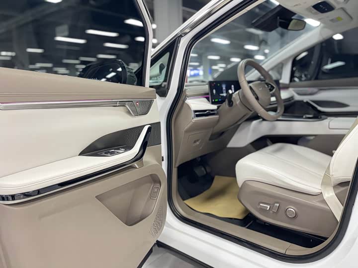 Maxus Mifa 7 2024 2024款 605km 高山加长续航版 七座