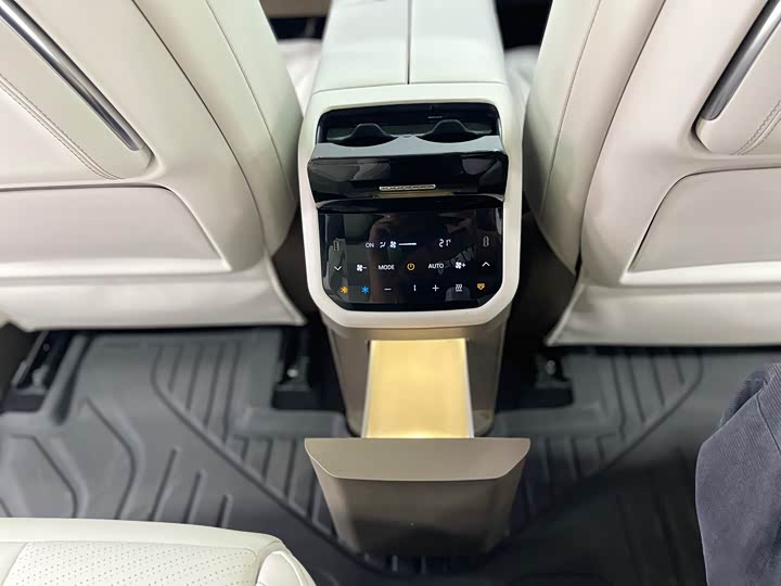 Maxus Mifa 7 2024 2024款 605km 高山加长续航版 七座