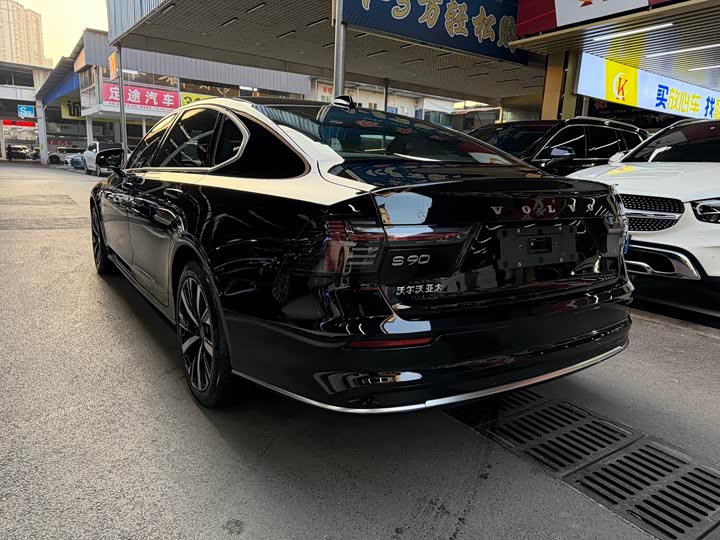 Volvo S90 2026 2026款 B5 智逸豪华版