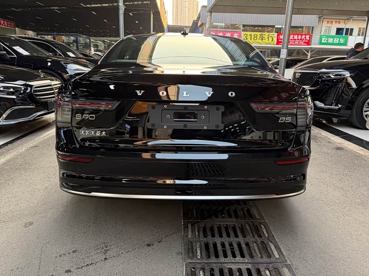 Volvo S90 2026 2026款 B5 智逸豪华版