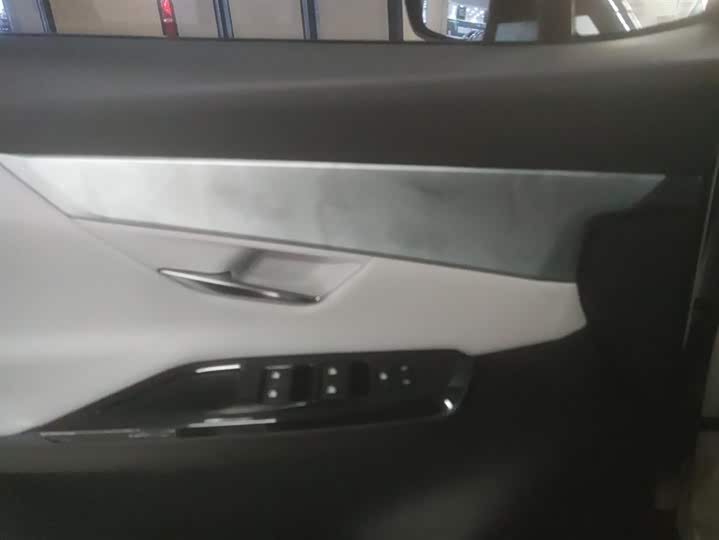 Changan UNI-T 2023 2023款 第二代 1.5T 尊贵型