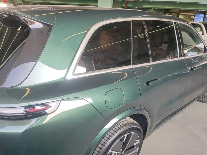 LiXiang L8 2025 2025款 Ultra 智能焕新版