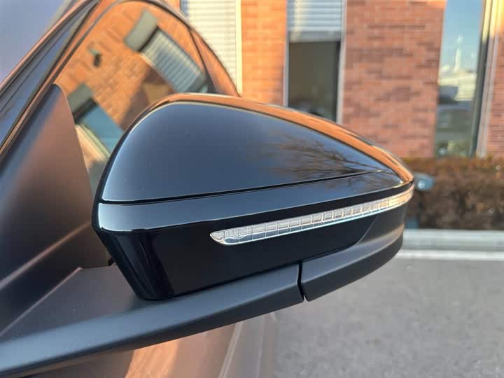 Audi Q6L e-tron Sportback 2026 2026款 首发领航版